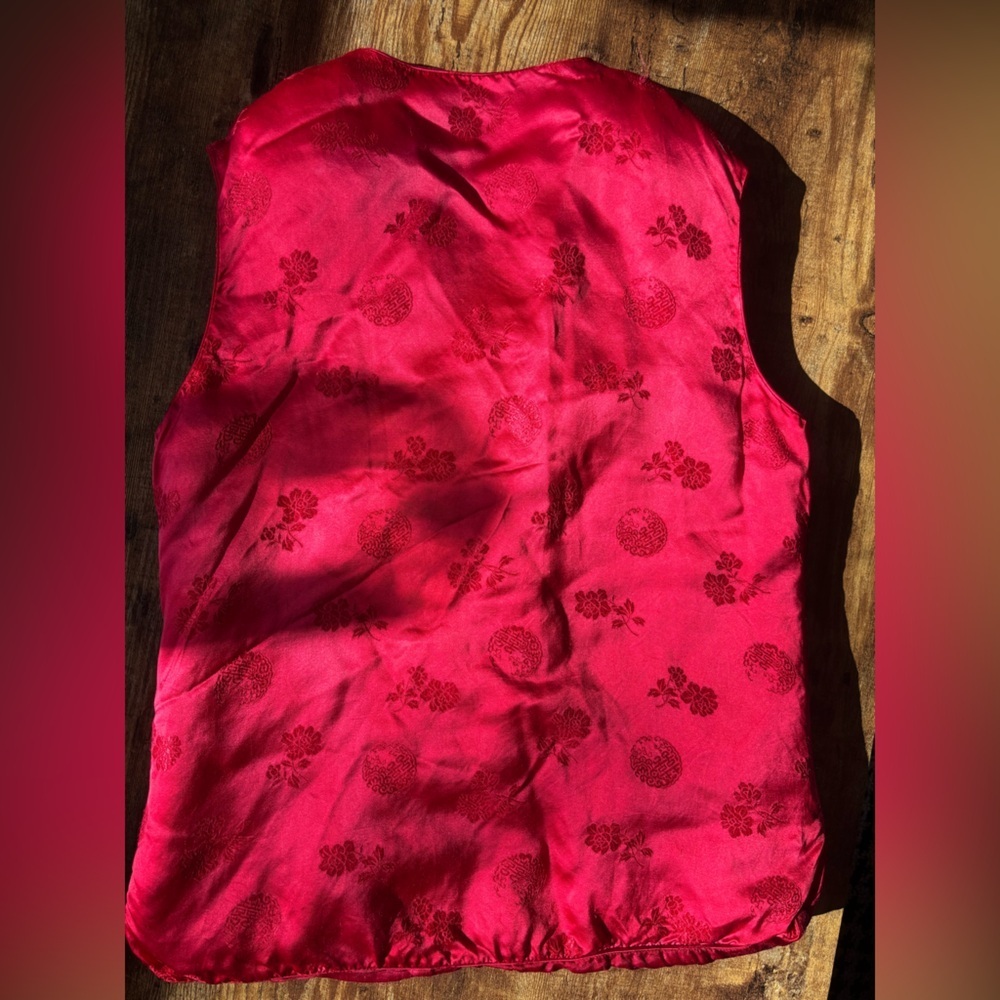 Vintage Peony Brand Shanghai China Silk Vest with Button Closure - Picture 4 of 4